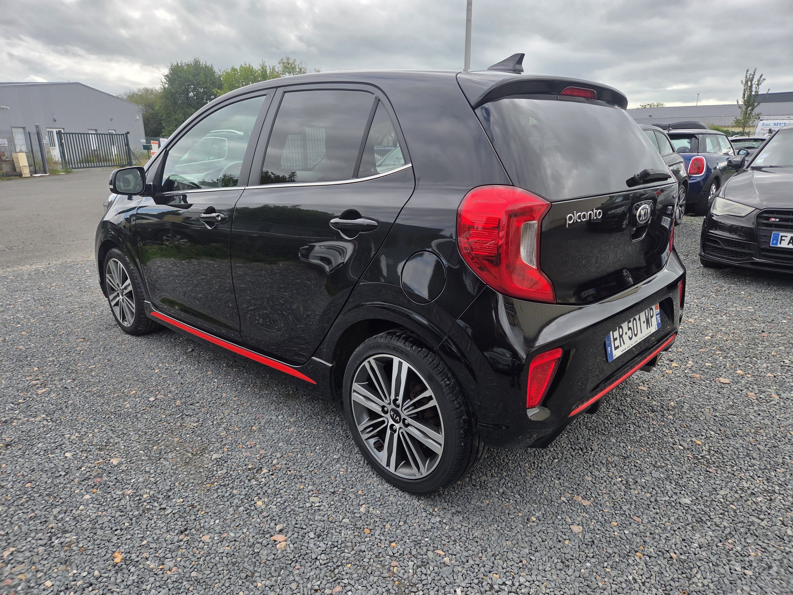KIA Picanto 1.2 i 84 cv - 2017 - 99000 kms - 5 Portes - GPS – Image 2