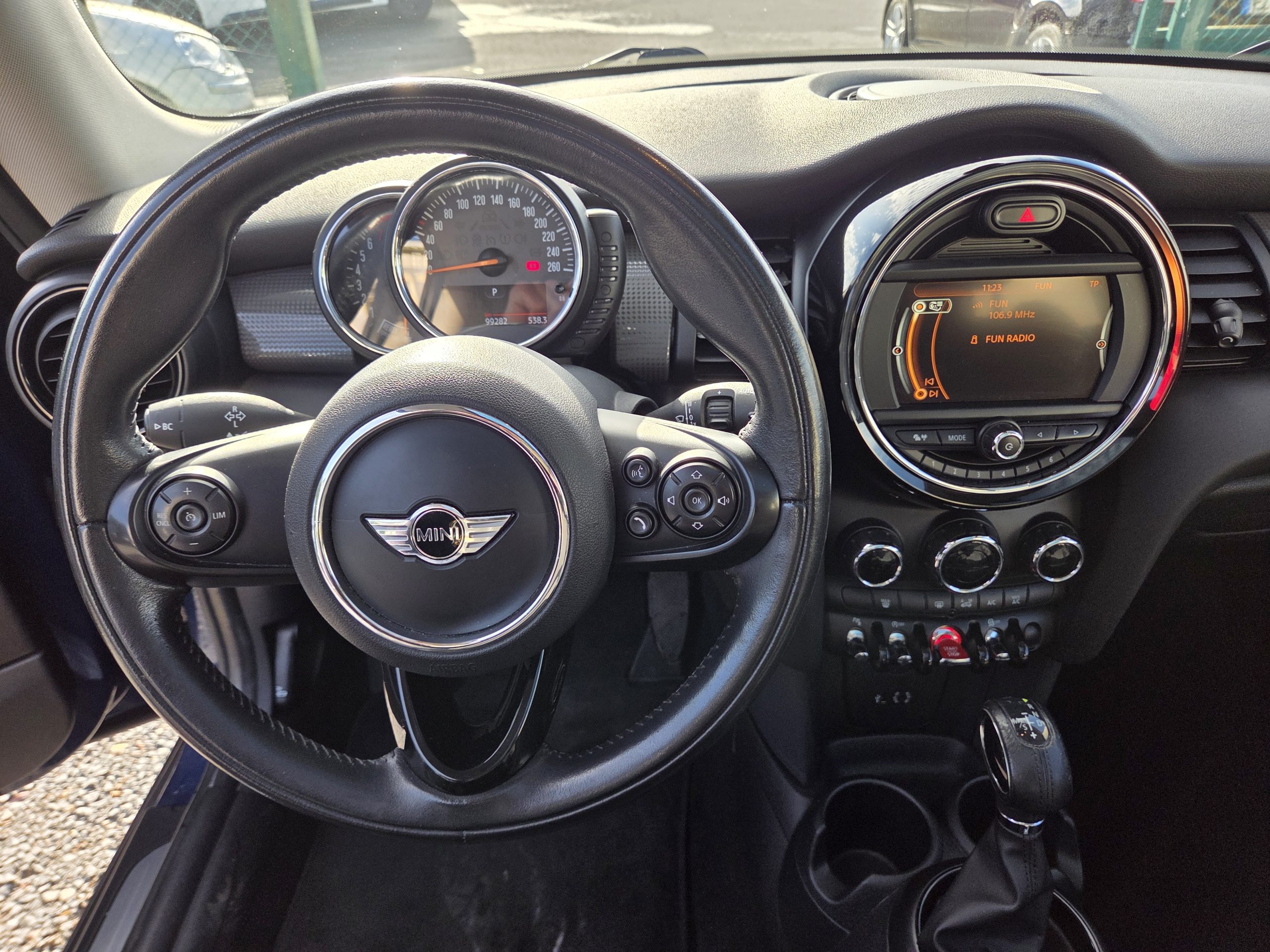 MINI 1.5 i 136 cv - 2015 - 99000 kms - BVA - GPS - Toit Pano – Image 7