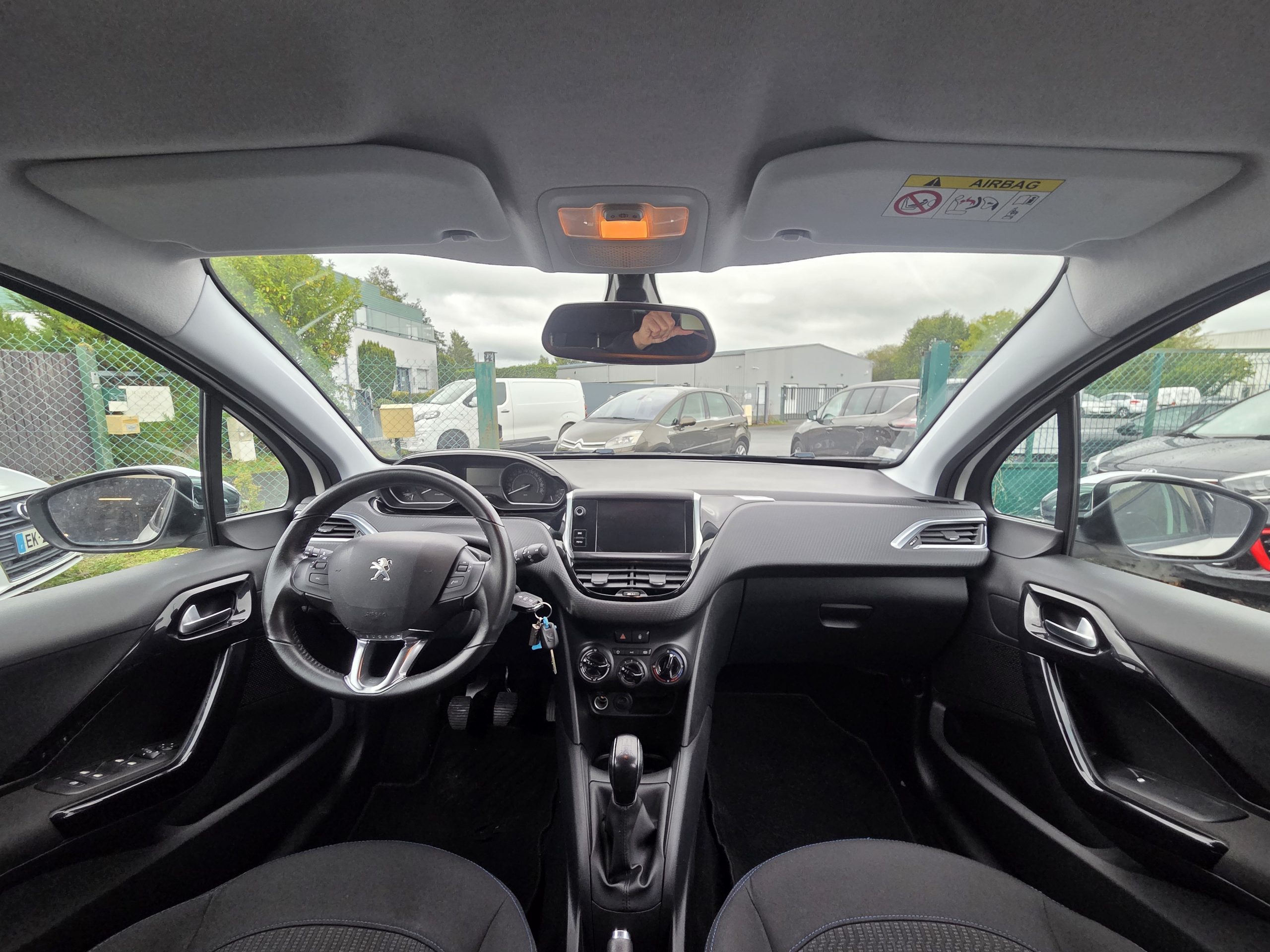 PEUGEOT 208 1.2 i 80 cv - 2019 - 47000 kms - 5 Portes - CarPlay – Image 5